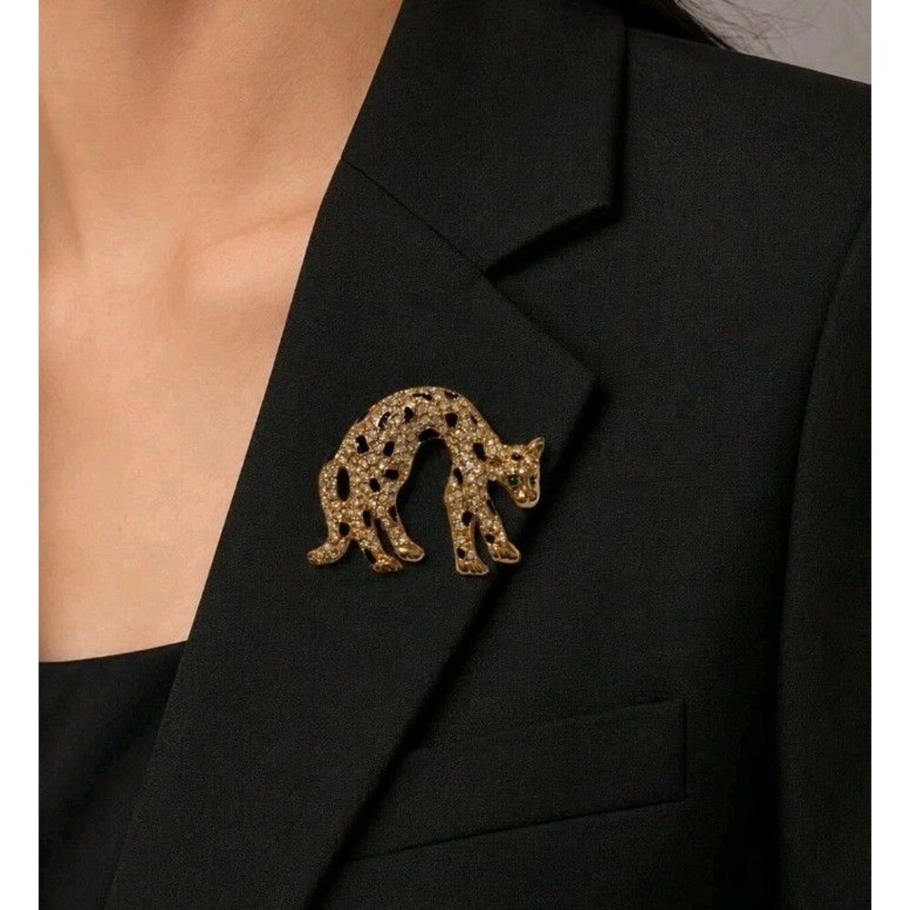 Vintage Pavé Rhinestone Leopard Cheetah Brooch Pin Gold Tone Enamel Spots